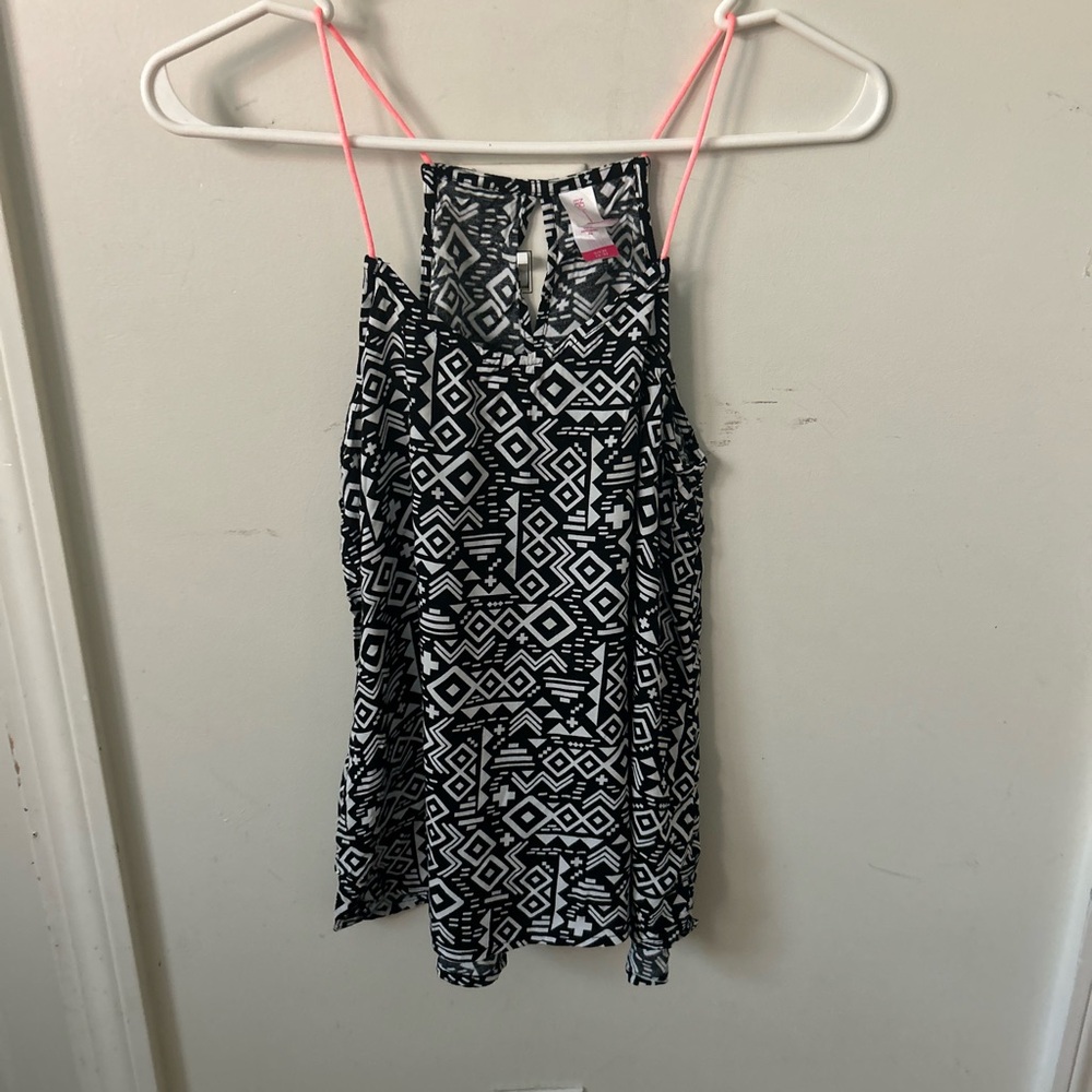 No boundaries black with white pattern top and coral straps